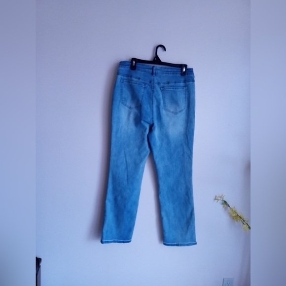 Baccini Women Straight Legs Wash  Light Blue Size 12 Pockets Zipper Pants - Picture 10 of 16